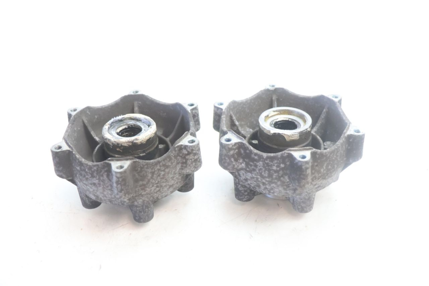 photo de FRONT WHEEL HUB PIAGGIO MP3 500 (2016 - 2018) - Fixing points details