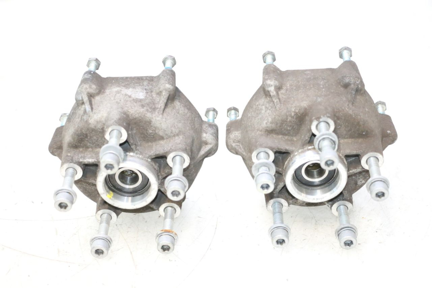 photo de FRONT WHEEL HUB PIAGGIO MP3 500 (2011 - 2015) - Additional view of the item