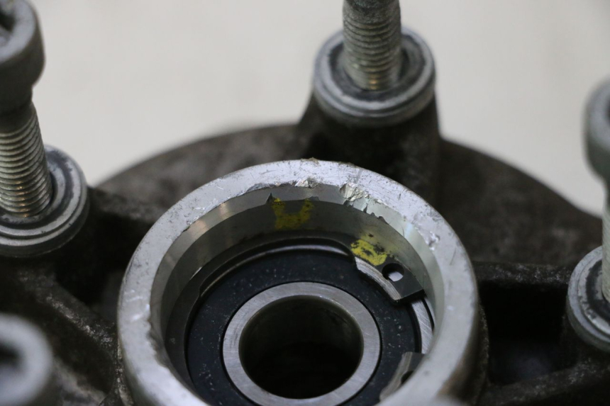 photo de FRONT WHEEL HUB PIAGGIO MP3 500 (2011 - 2015) - Technical close-up