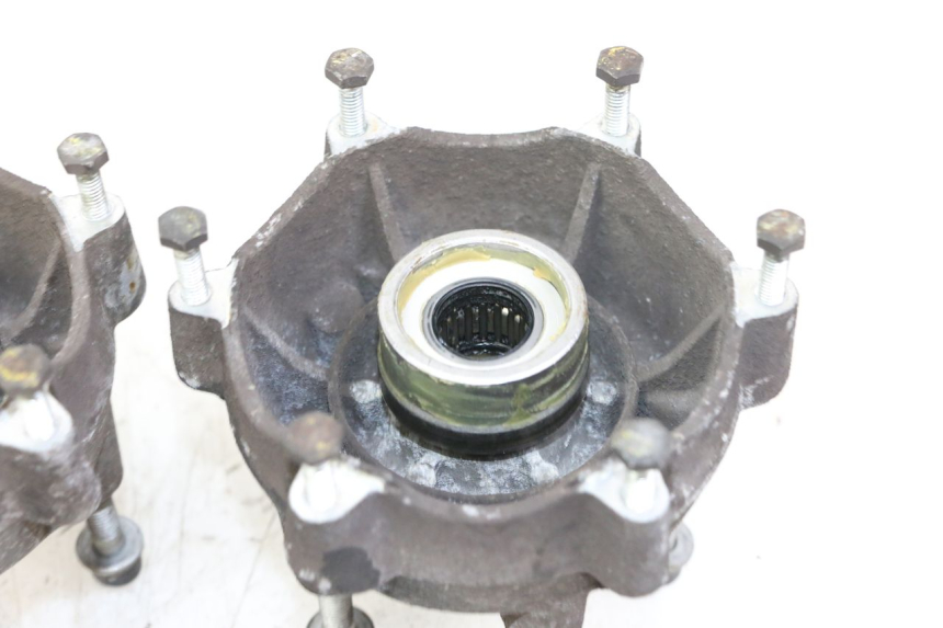 photo de FRONT WHEEL HUB PIAGGIO MP3 LT 400 (2007 - 2012) - Alternative perspective