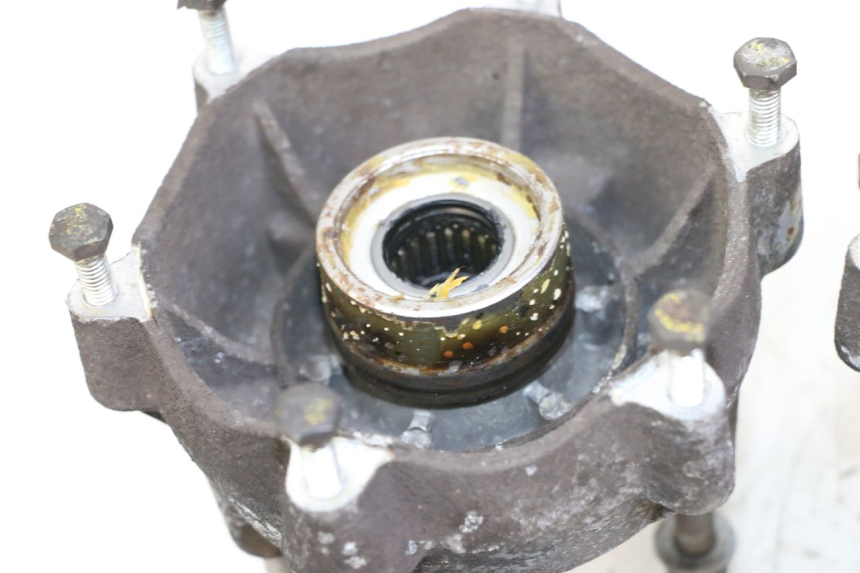 photo de FRONT WHEEL HUB PIAGGIO MP3 LT 400 (2007 - 2012) - Technical close-up