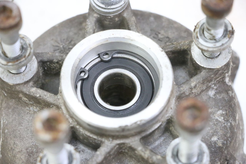 photo de FRONT WHEEL HUB PIAGGIO MP3 LT 400 (2007 - 2012) - Alternative perspective