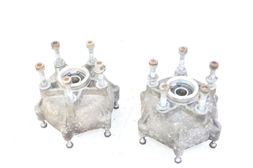 photo de FRONT WHEEL HUB PIAGGIO MP3 LT 400 (2007 - 2012) - Technical close-up