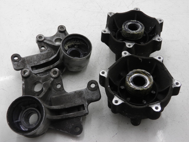 photo de FRONT WHEEL HUB PIAGGIO MP3 RL 125 (2006 - 2014) - Main view