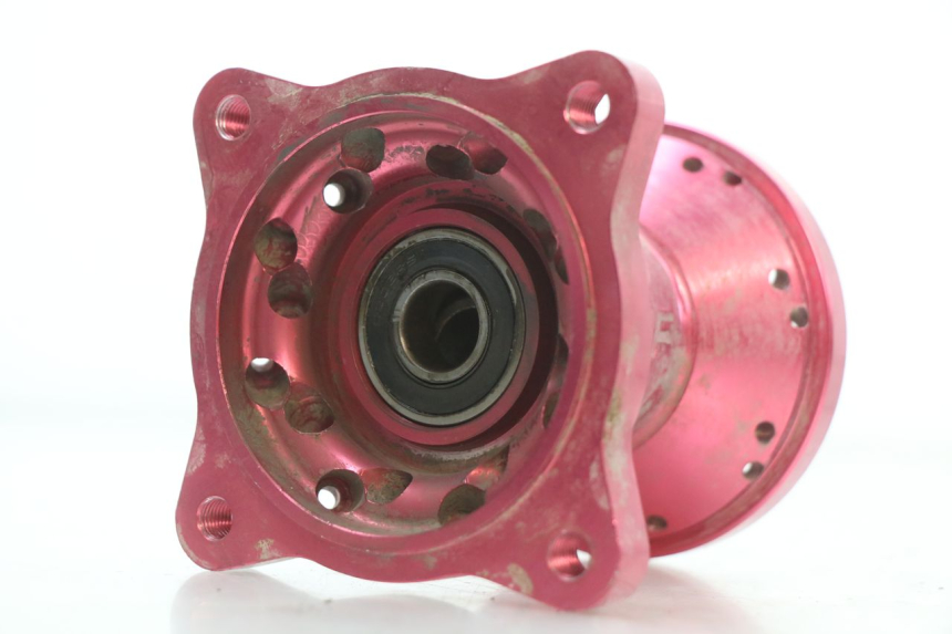 photo de FRONT WHEEL HUB YCF PIT BIKE 125 (2010 - 2018) - Zoom on usage condition