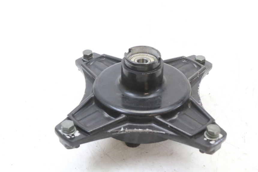 photo de FRONT WHEEL HUB SKYTEAM SKYMAX PRO 125 (2012 - 2016) - Alternative perspective