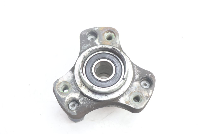 photo de FRONT WHEEL HUB PEUGEOT SPEEDFIGHT 2 AC 50 (2000 - 2009) - Technical close-up