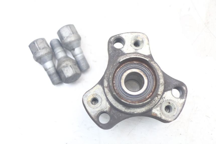 photo de FRONT WHEEL HUB PEUGEOT SPEEDFIGHT 100 (1997 - 2007) - Main view