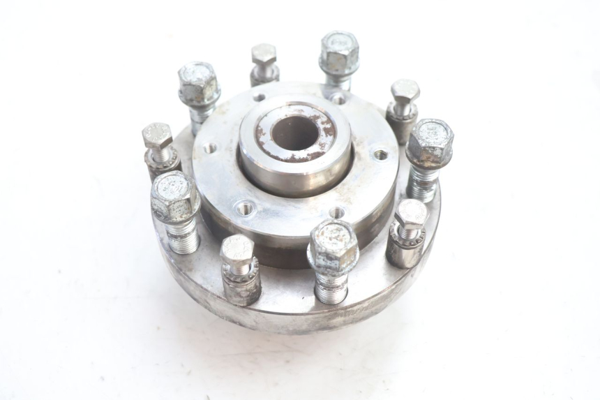 photo de FRONT WHEEL HUB BOOM TRIKE FUN 500 (2004 - 2010) - Component detail
