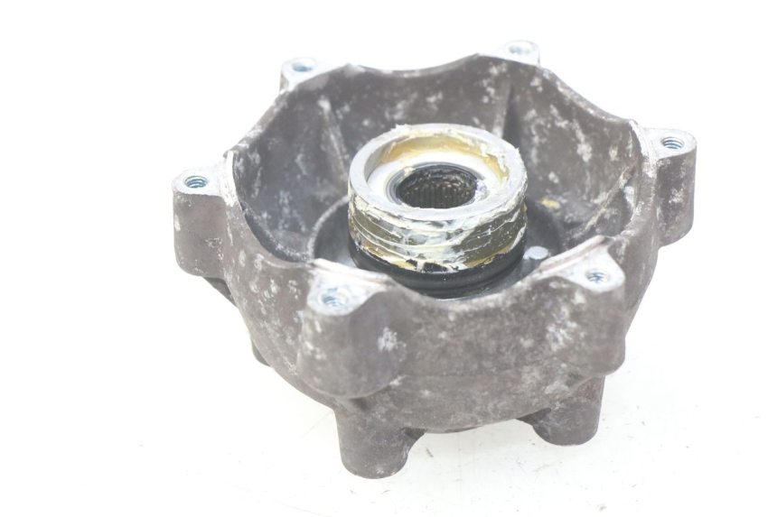 photo de FRONT WHEEL HUB PIAGGIO VESPA GTS IGET ABS 125 (2017 - 2023) - Alternative perspective