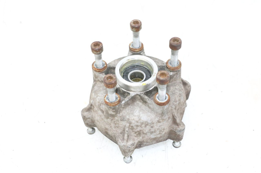 photo de FRONT WHEEL HUB PIAGGIO VESPA GTS SUPER IE 125 (2009 - 2016) - Alternative perspective