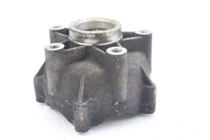 photo de FRONT WHEEL HUB PIAGGIO VESPA S 2T 50 (2007 - 2014) - Alternative perspective