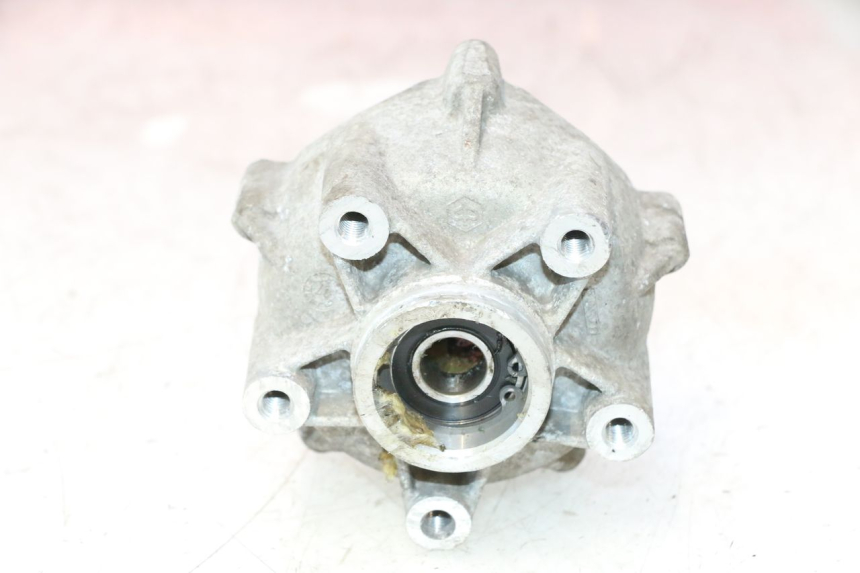 photo de FRONT WHEEL HUB PIAGGIO VESPA S 2T 50 (2007 - 2014) - Alternative perspective