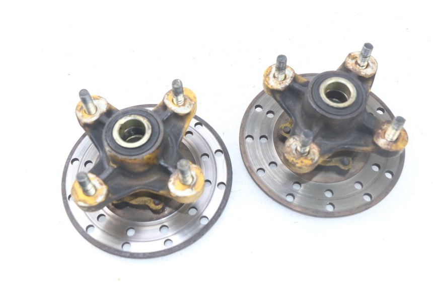 photo de FRONT WHEEL HUB SHINERAY XY150STE 150 - Fixing points details