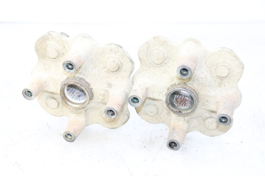 photo de FRONT WHEEL HUB YAMAHA YFM BRUIN 350 (2003 - 2009) - Alternative perspective