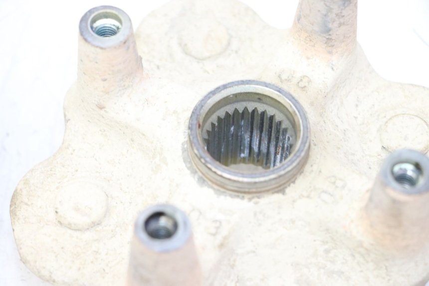 photo de FRONT WHEEL HUB YAMAHA YFM BRUIN 350 (2003 - 2009) - Fixing points details