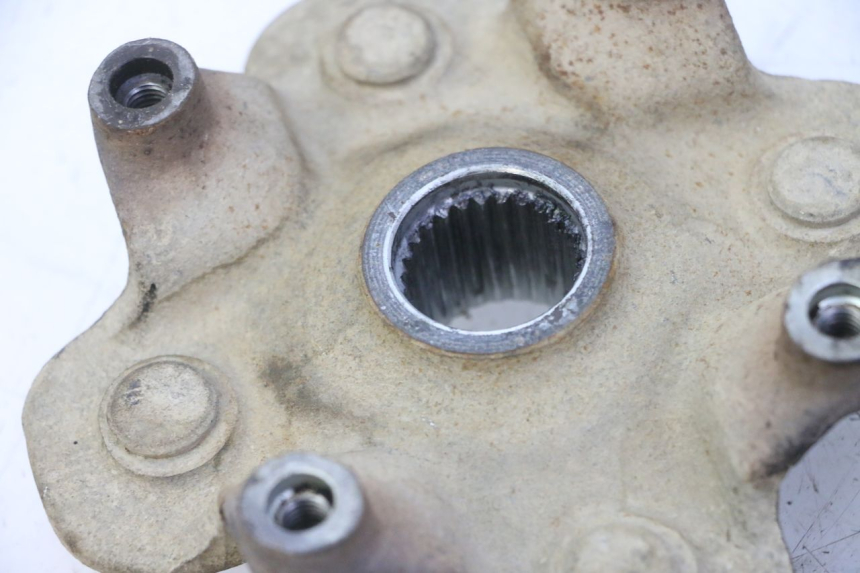 photo de FRONT WHEEL HUB YAMAHA YFM GRIZZLY 550 (2008 - 2015) - Alternative perspective