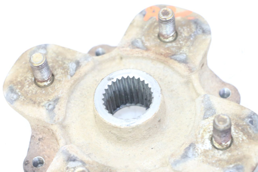 photo de FRONT WHEEL HUB YAMAHA YFM GRIZZLY 550 (2008 - 2015) - Fixing points details