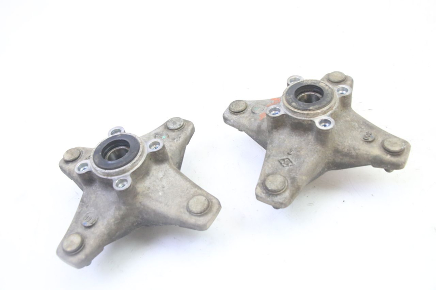 photo de FRONT WHEEL HUB YAMAHA YFM R RAPTOR 250 (2008 - 2014) - Alternative perspective