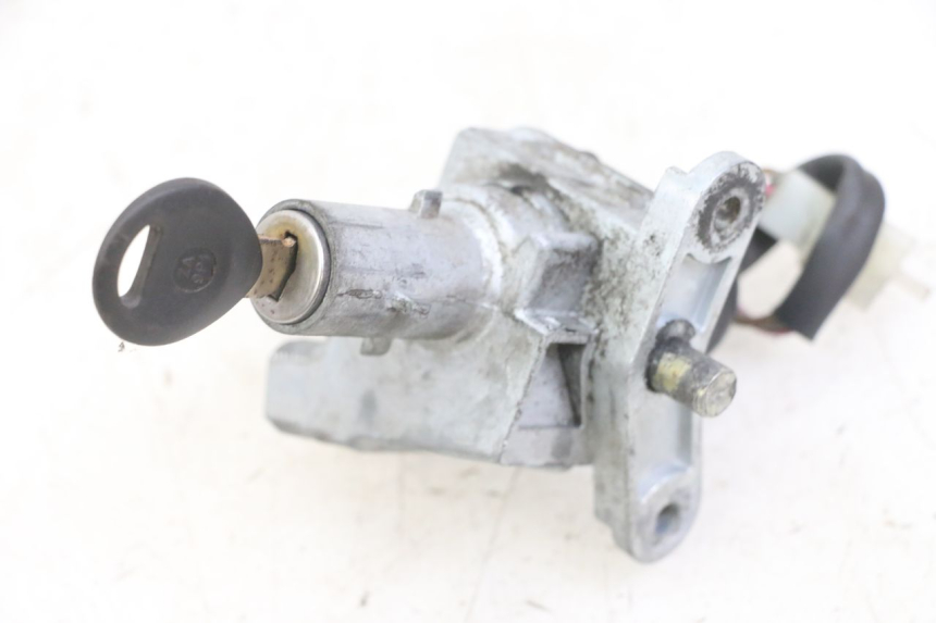 photo de IGNITION SWITCH MBK BOOSTER SPIRIT NAKED 50 (2004 - 2017) - Component detail