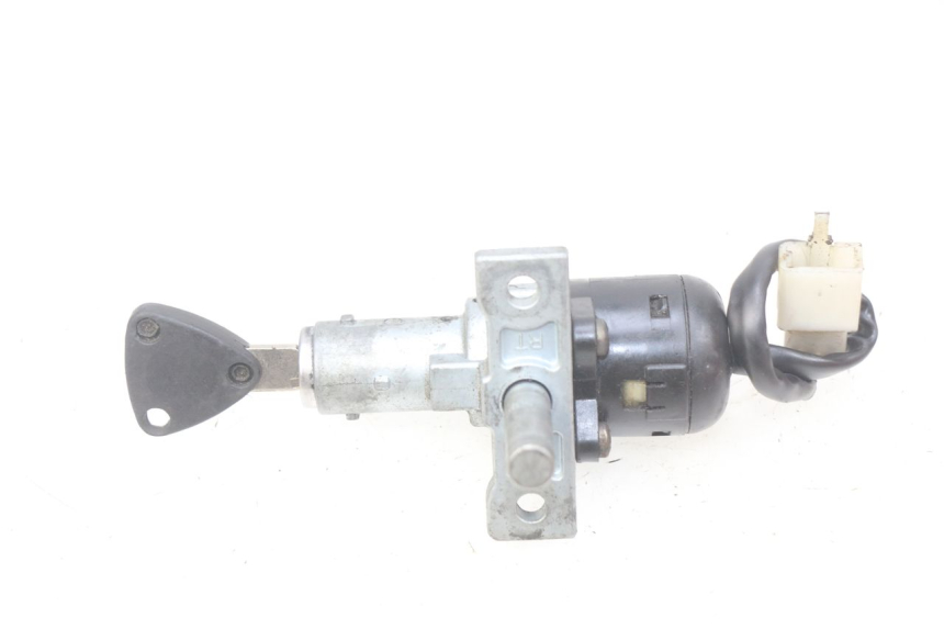photo de IGNITION SWITCH YAMAHA BW'S 50 (1999 - 2003) - Technical close-up