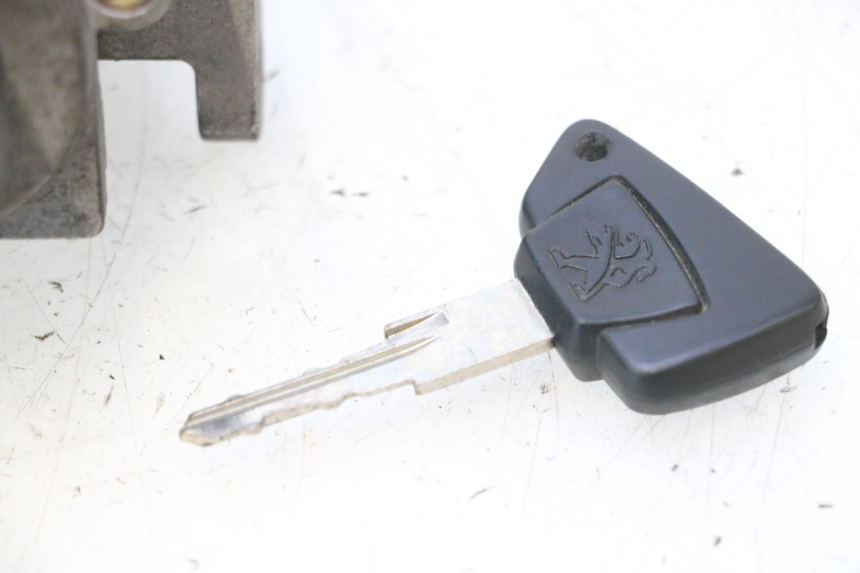 photo de IGNITION SWITCH PEUGEOT CITYSTAR 2T 50 (2018 - 2021) - Product overview
