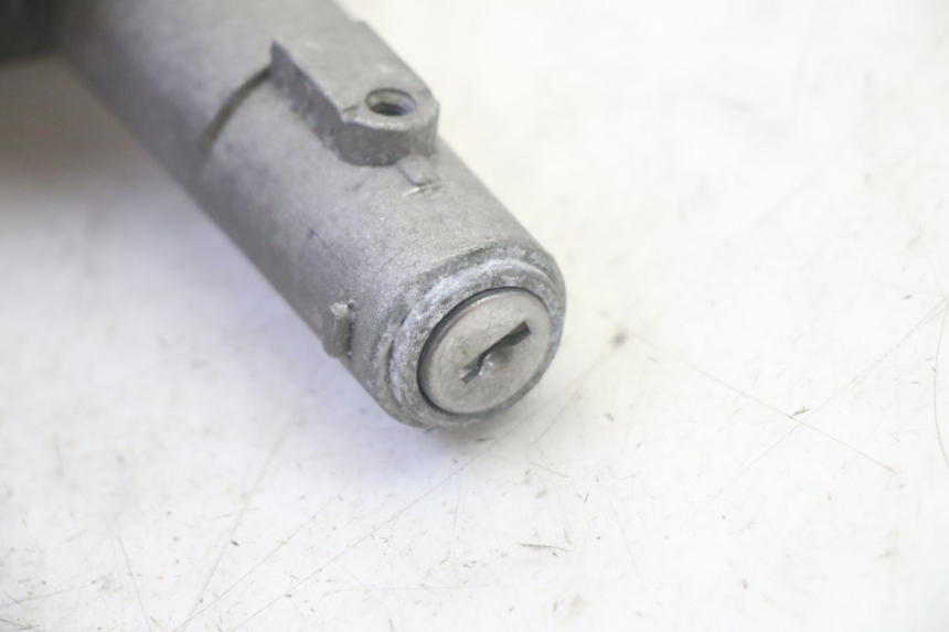 photo de IGNITION SWITCH SYM FIDDLE 3 III 125 (2014 - 2020) - Alternative perspective