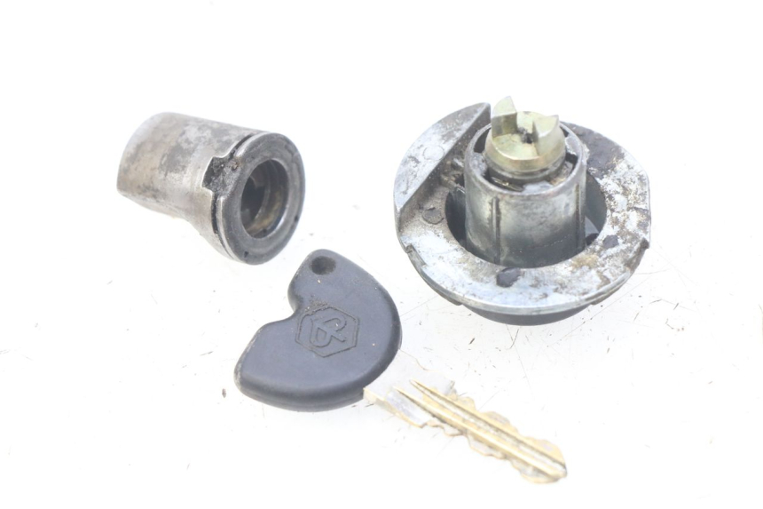 photo de IGNITION SWITCH PIAGGIO FLY 100 (2006 - 2010) - Zoom on usage condition