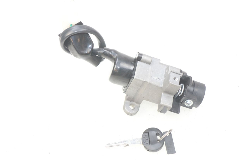 photo de IGNITION SWITCH PEUGEOT KISBEE 2T 50 (2010 - 2017) - Alternative perspective