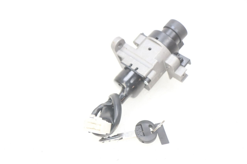 photo de IGNITION SWITCH PEUGEOT KISBEE 2T 50 (2010 - 2017) - Technical close-up