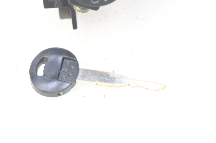 photo de IGNITION SWITCH PEUGEOT KISBEE 4T 50 (2010 - 2017) - Product overview