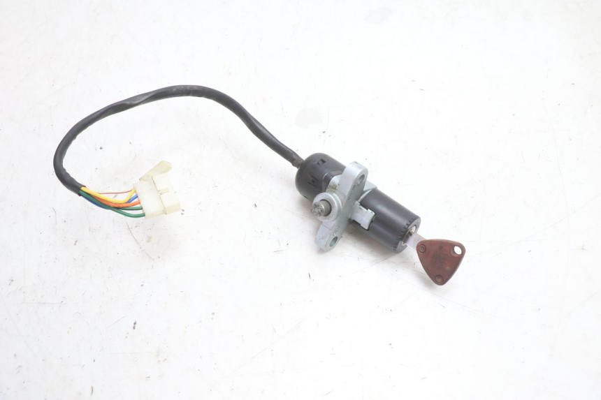 photo de IGNITION SWITCH RIEJU MRT PRO SUPERMOTARD 50 (2007 - 2018) - Technical close-up