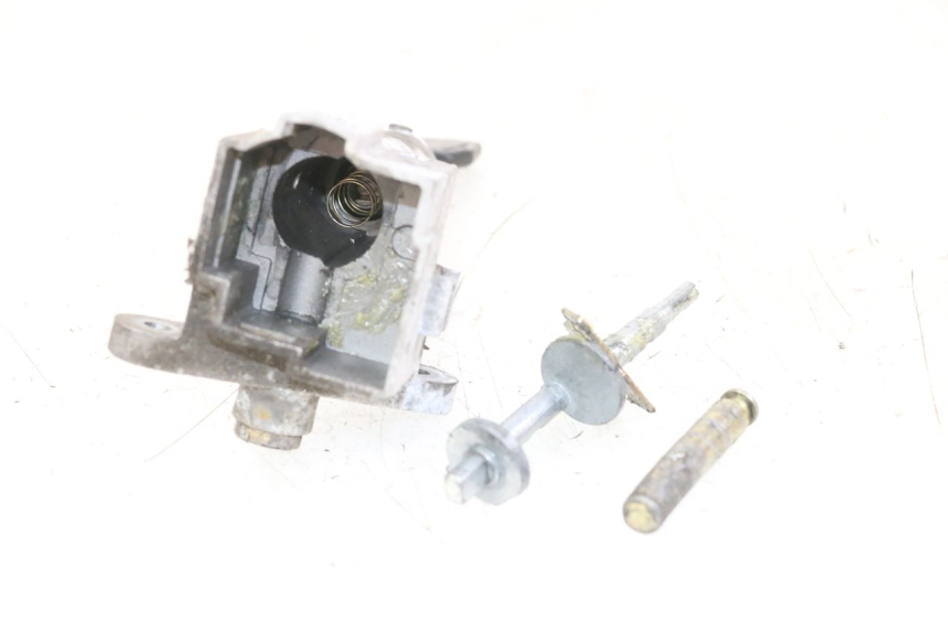 photo de IGNITION SWITCH SYM ORBIT 2 4T 50 (2008 - 2017) - Fixing points details