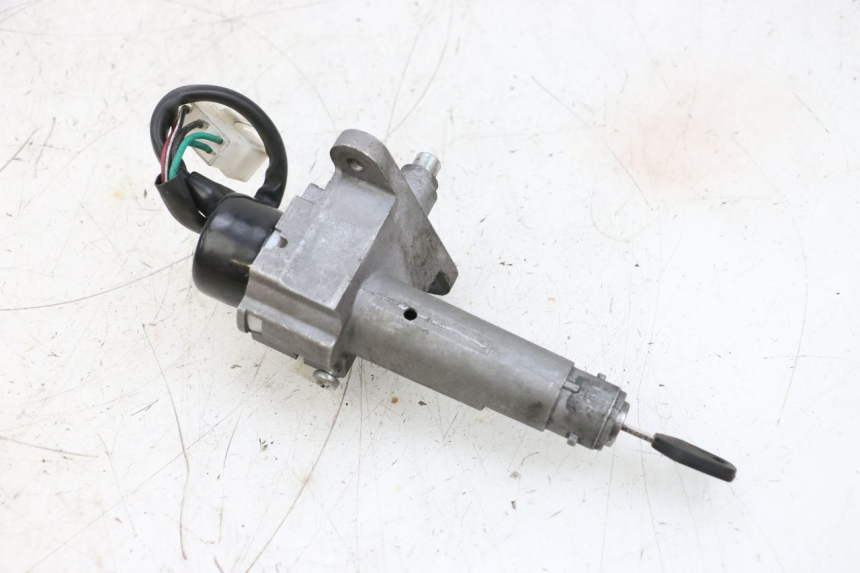 photo de IGNITION SWITCH SYM ORBIT 2 4T 50 (2008 - 2017) - Technical close-up