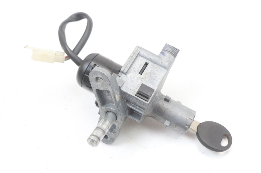 photo de ignition switch MBK OVETTO ONE 2T 50 (2013 - 2017) - Alternative perspective