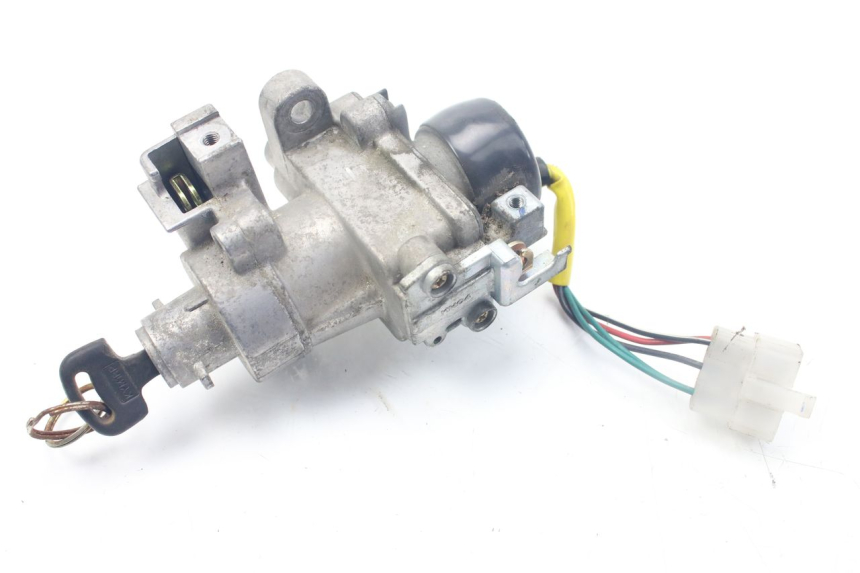 photo de IGNITION SWITCH KYMCO PEOPLE 250 (2004 - 2008) - Surface and material condition