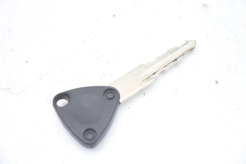 photo de IGNITION SWITCH PEUGEOT KISBEE 4T 50 (2018 - 2022) - Zoom on usage condition