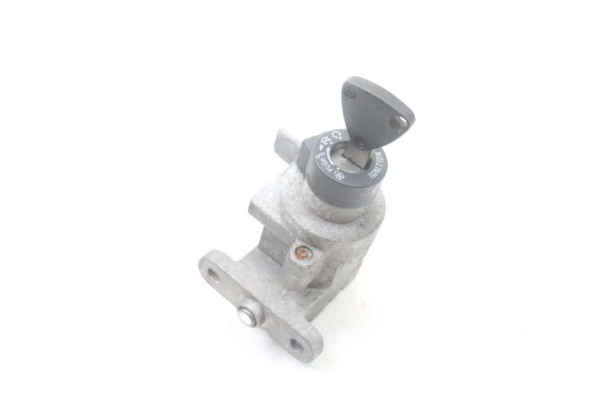 photo de IGNITION SWITCH PEUGEOT KISBEE 4T 50 (2018 - 2022) - Surface and material condition