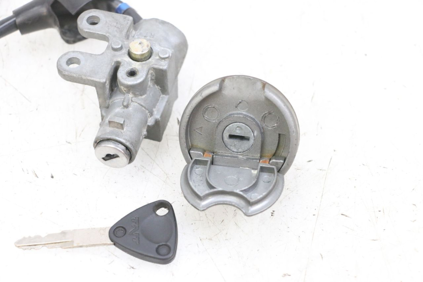 photo de IGNITION SWITCH TNT MOTOR ROMA 10' 4T 50 (2019 - 2022) - Technical close-up