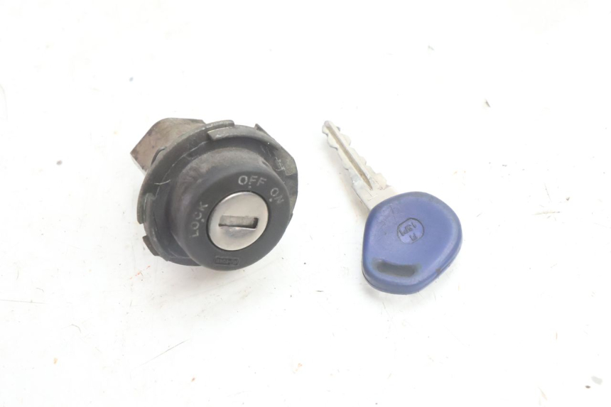 photo de IGNITION SWITCH GILERA RUNNER SP 50 (2002 - 2004) - Component detail