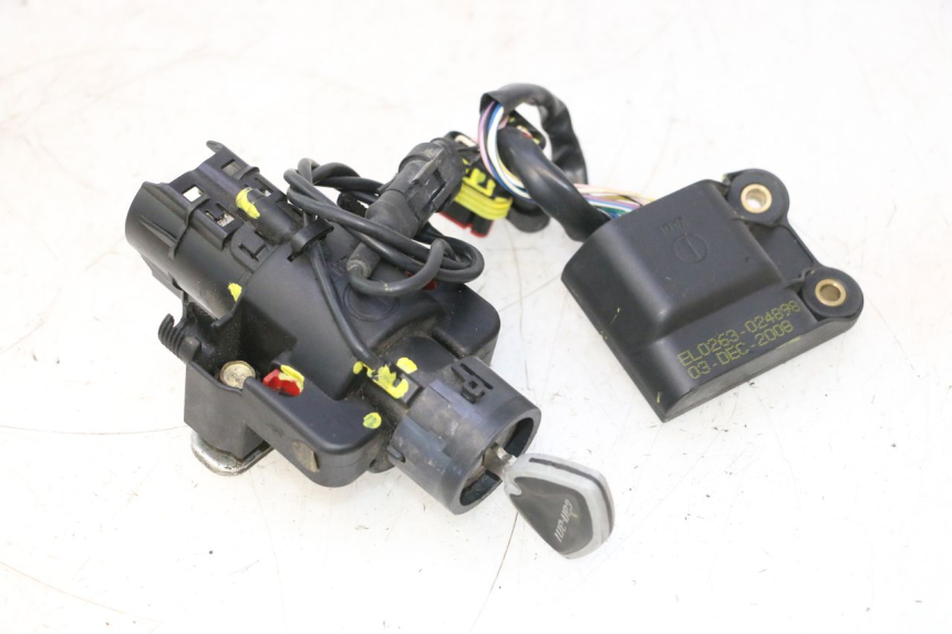 photo de IGNITION SWITCH CAN-AM SPYDER RS 1000 (2008 - 2012) - Component detail