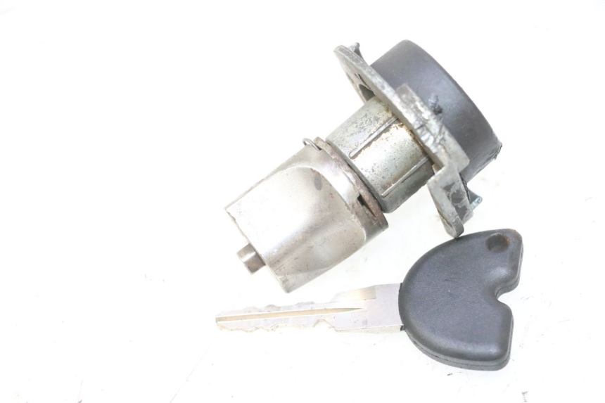 photo de IGNITION SWITCH PIAGGIO VESPA LX 2T 50 (2005 - 2013) - Zoom on usage condition