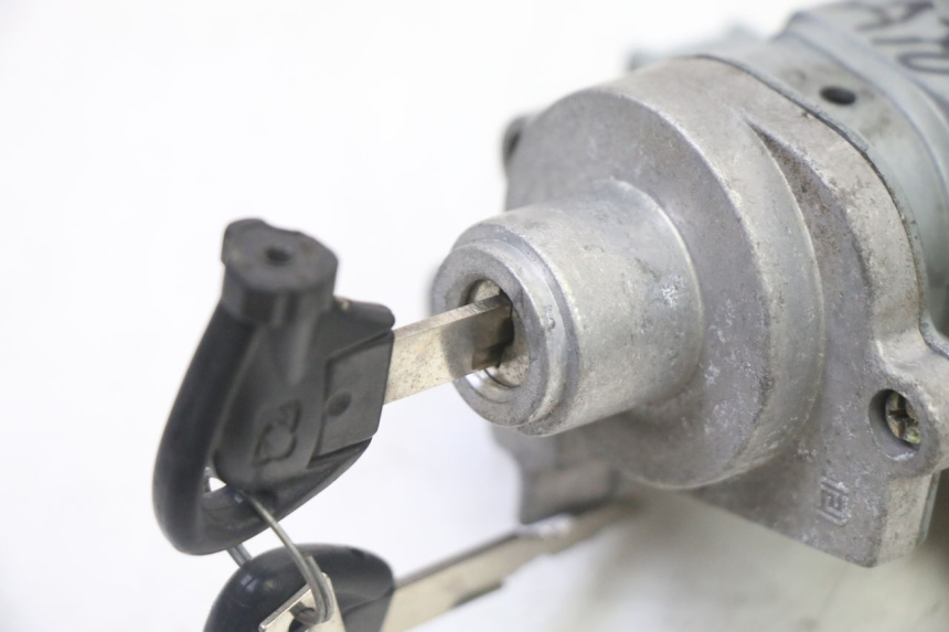 photo de IGNITION SWITCH MBK WAAP 125 (2008 - 2013) - Fixing points details