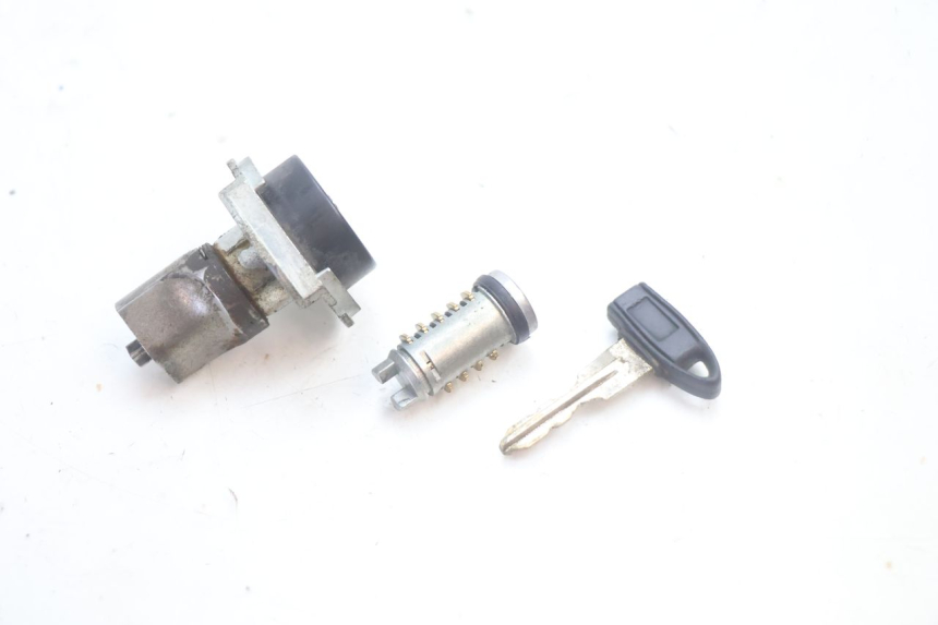 photo de IGNITION SWITCH PIAGGIO ZIP 4T 50 (2006 - 2017) - Main view