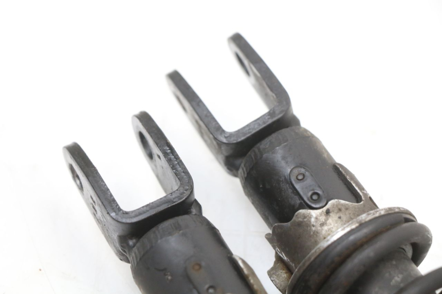 photo de REAR SHOCK ABSORBER PAIR SUZUKI BURGMAN 125 (2007 - 2014) - Technical close-up