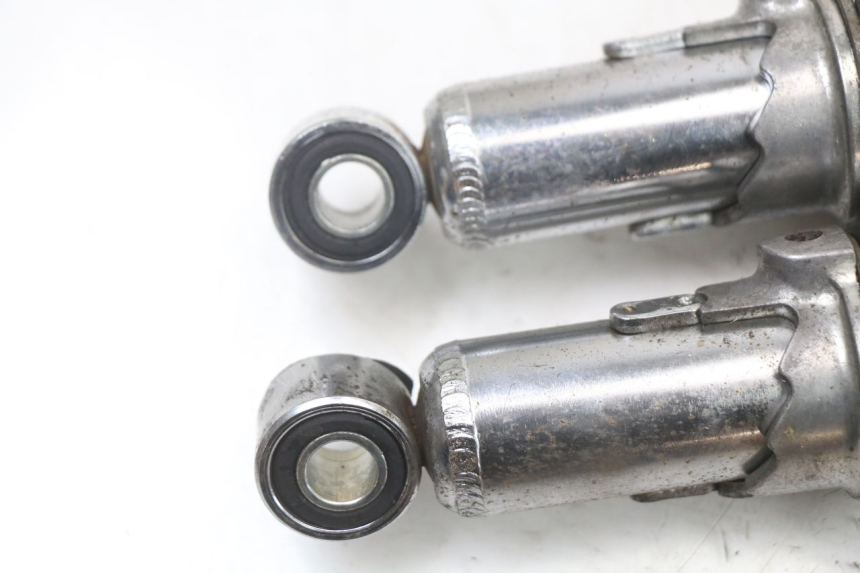 photo de REAR SHOCK ABSORBER SUZUKI GSX E 250 (1982 - 1983) - Alternative perspective
