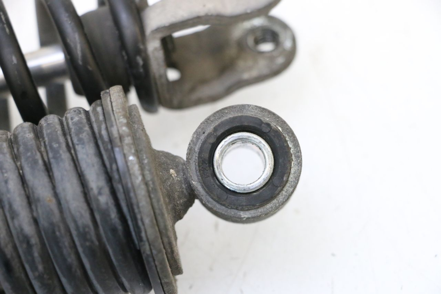 photo de REAR SHOCK ABSORBER HONDA PCX (JF57/JF64) 125 (2014 - 2018) - Fixing points details