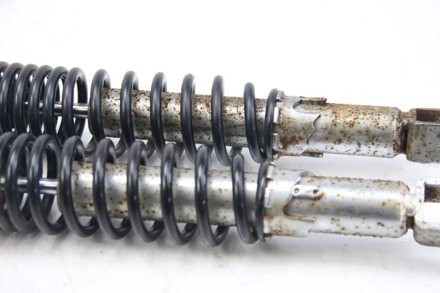 photo de REAR SHOCK ABSORBER PAIR DAELIM S3 125 (2010 - 2017) - Technical close-up