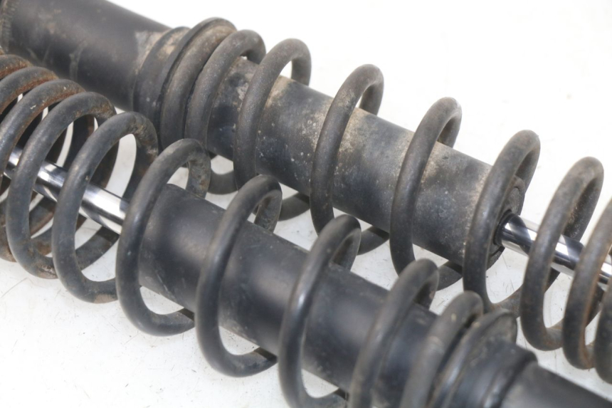 photo de REAR SHOCK ABSORBER PEUGEOT TWEET 125 (2010 - 2017) - Alternative perspective