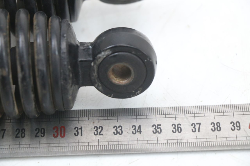 photo de REAR SHOCK ABSORBER PAIR PEUGEOT TWEET 125 (2018 - 2021) - Zoom on usage condition